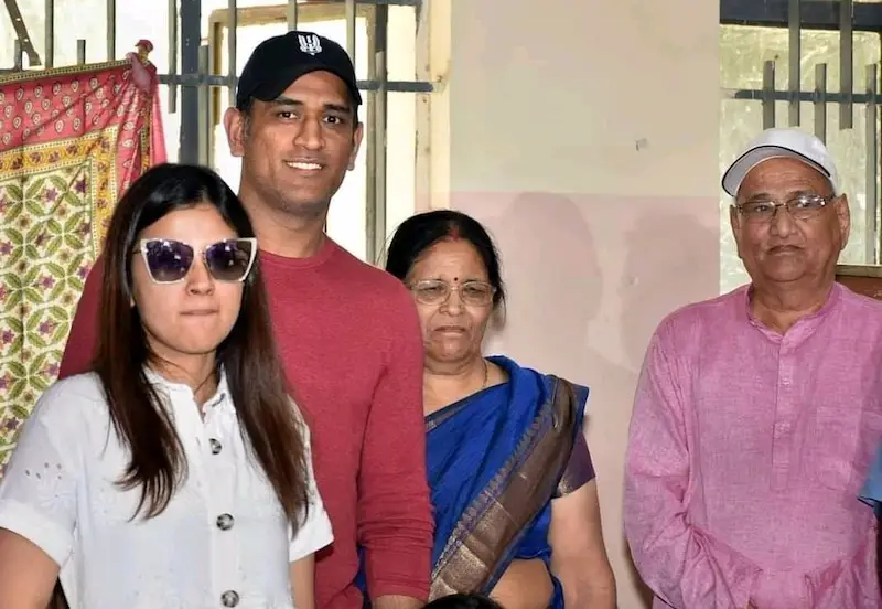 MS Dhoni with his Family