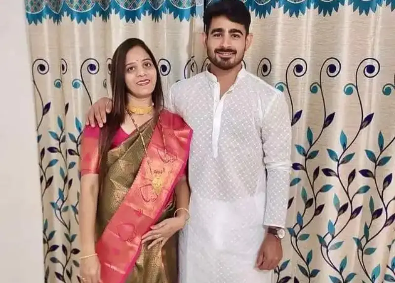Mukesh Choudhary with his WIfe