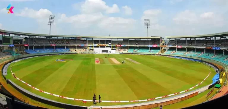 Dr. YS Rajasekhara Reddy ACA-VDCA Cricket Stadium Pitch Report in Hindi