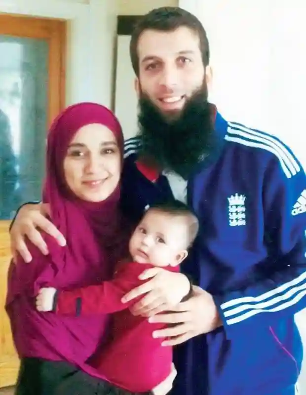 Moeen Ali with his Wife