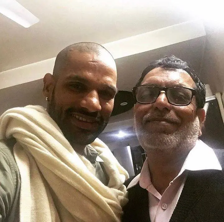 shikhar dhawan with his father