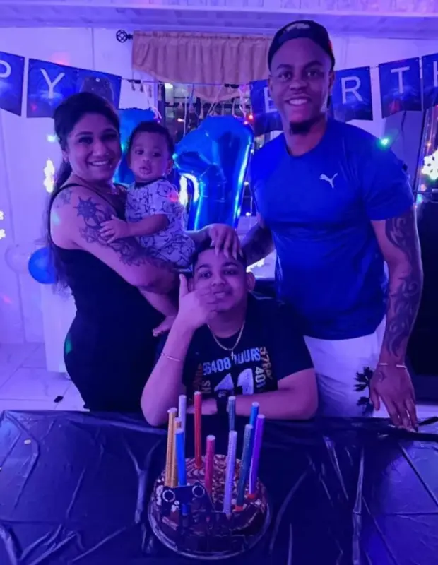 Shimron Hetmyer with his Family